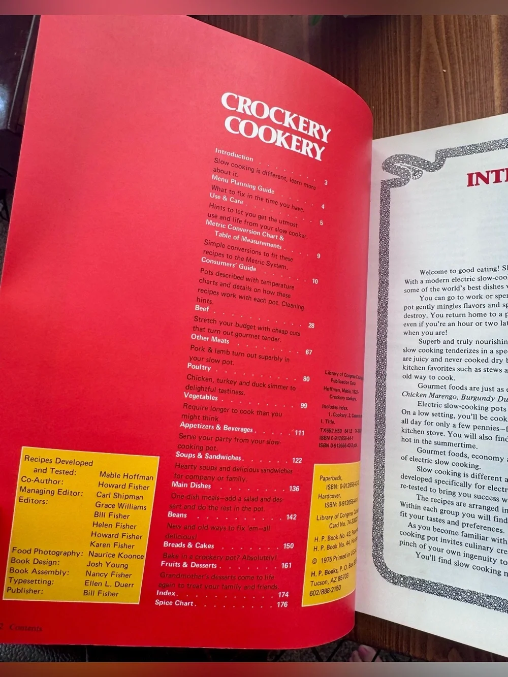 Vintage 1975 Crockery Cookery Cookbook